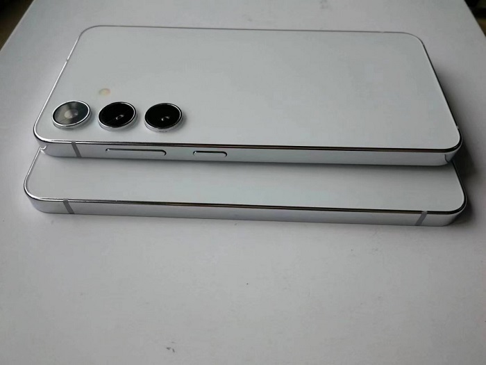 Samsung Galaxy S24 series dummies show a familiar design07 - تکفارس طراحی گلکسی S24